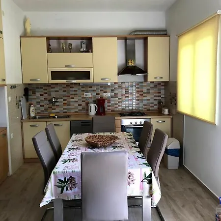 Holiday home Family House La - Krvavica