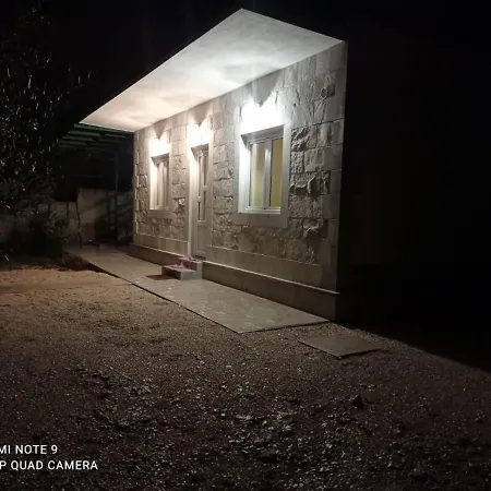 Family House La - Krvavica * Μακάρσκα